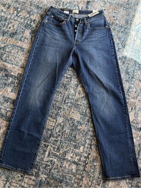 Levi’s 501 Curve Women’s Dark Blue Straight-Leg Jeans sz 30